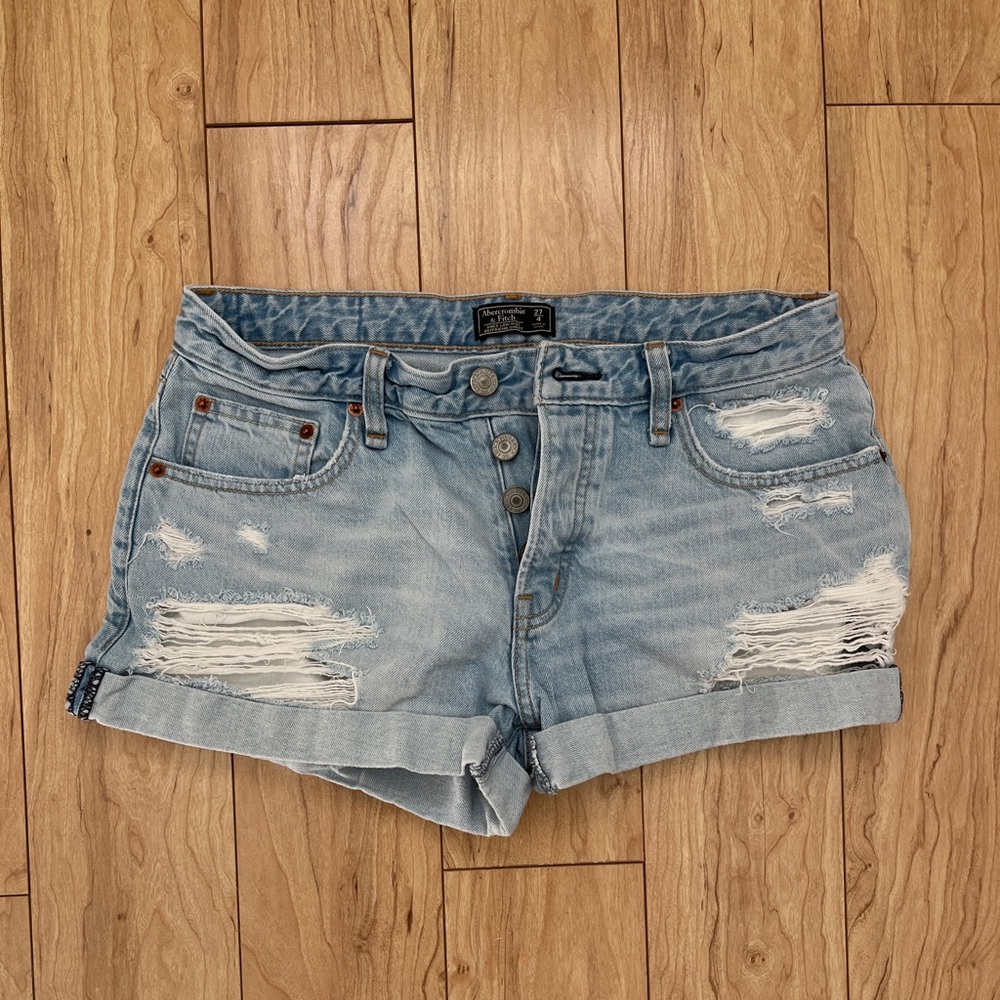 Abercrombie Ames Low Rise Boyfriend Short 27/4